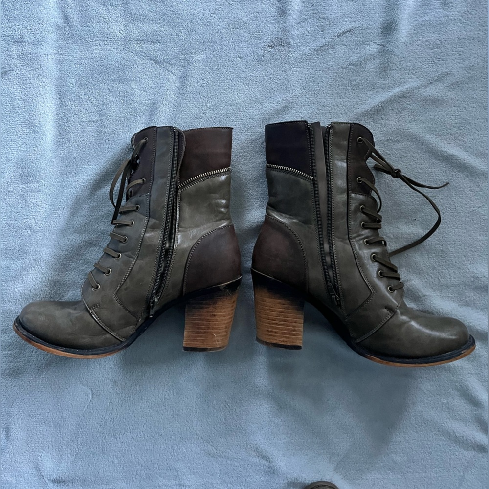 Pierre Dumas Olive and brown Lace-Up Women's Boots - Picture 3 of 3
